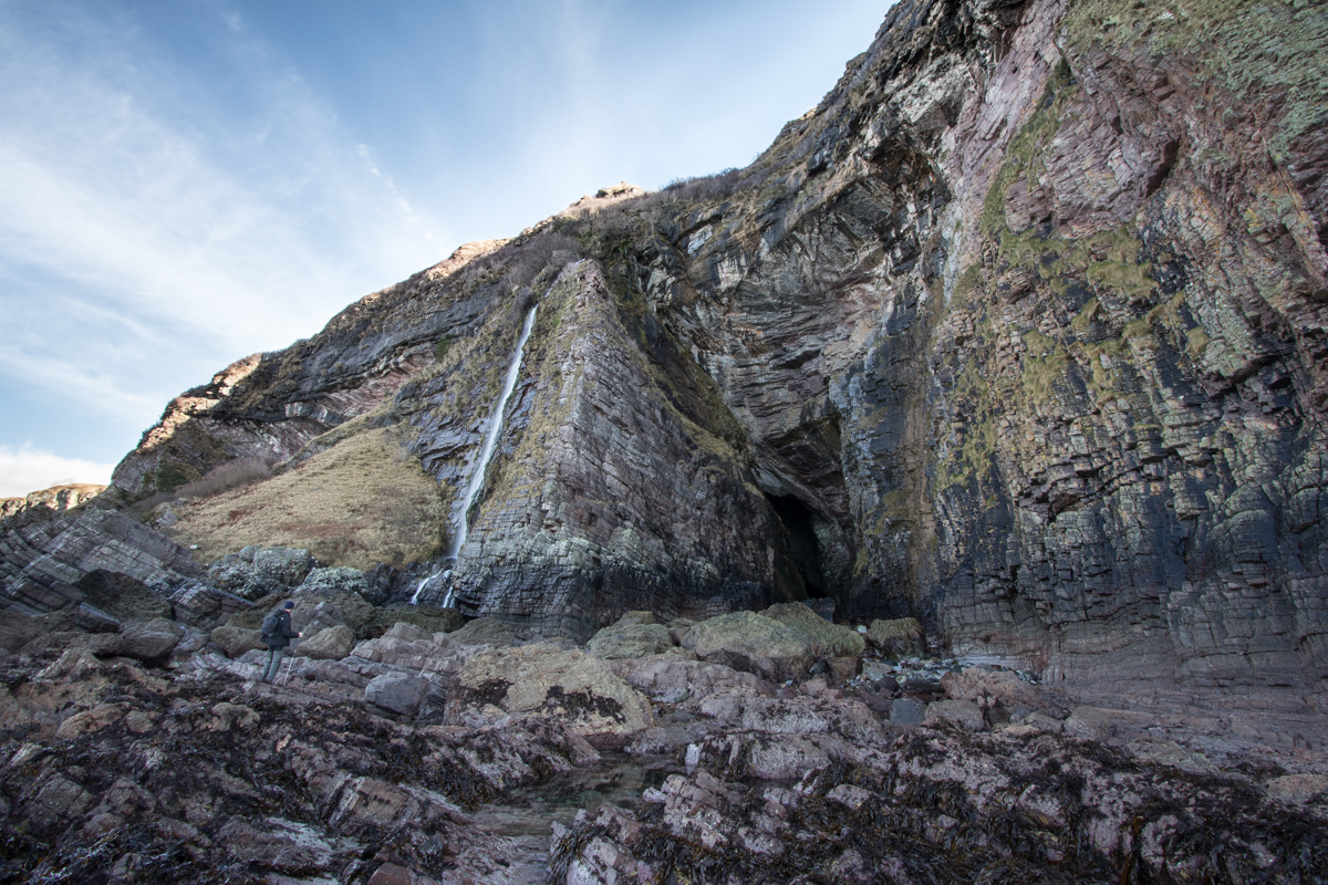 MacKinnon's Cave shore at low tide