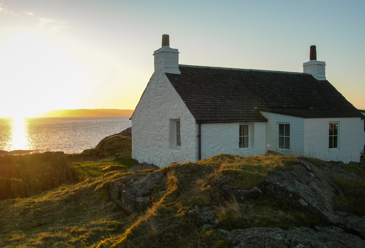 If you're planning a birdwatching or nature-inspired trip, find out about our best cottages for wildlife on Mull, with wild views from the window!