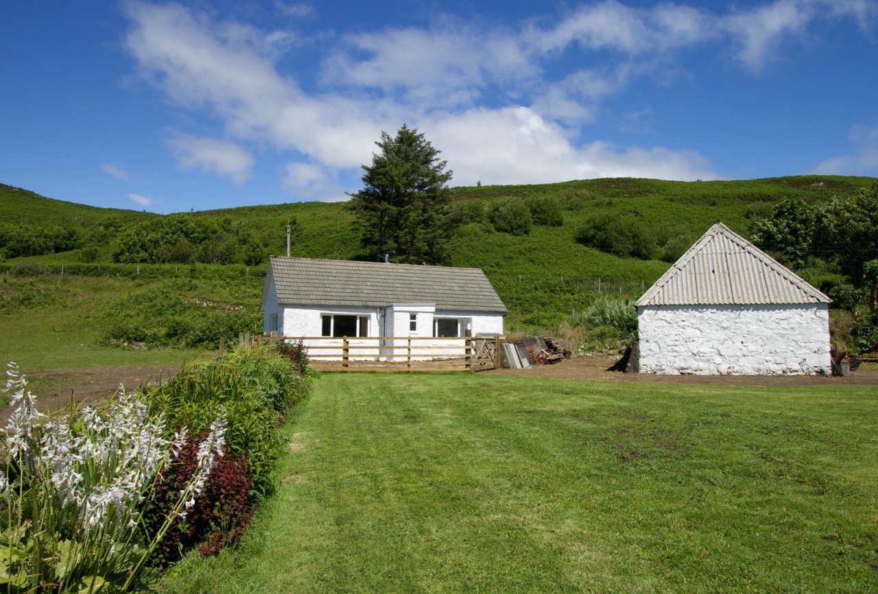The Byre. Isle of Mull Self Catering Cottage