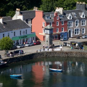 The clock tower in Tobermory