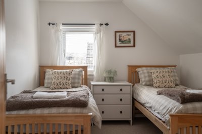 The cosy twin room rounds off the bedrooms here