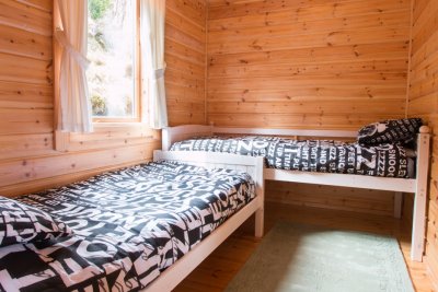 Twin bedroom