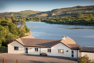 Spectacular setting on Loch Cuin