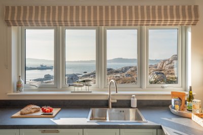 Washing up will be a pleasure here!