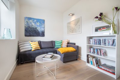 Cosy games/reading room