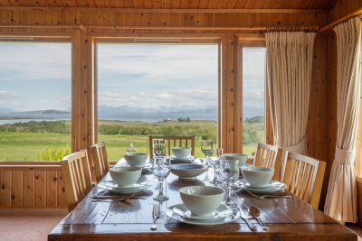 Fantastic views from the dining table mean the wildlife is never far