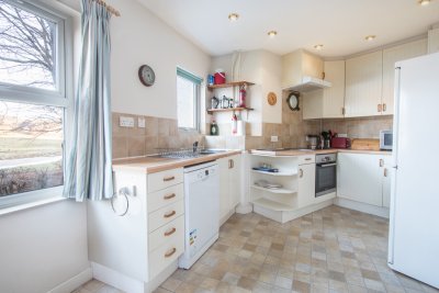 Fitted kitchen in the holiday cottage