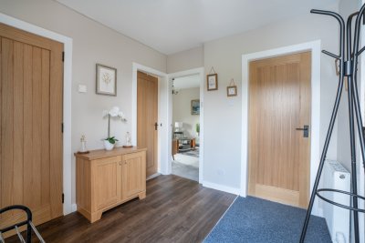 The spacious entrance hall at Cathy's Cottage