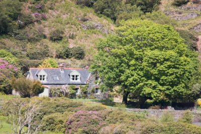 Craig Ben Cottage beside Loch Usig