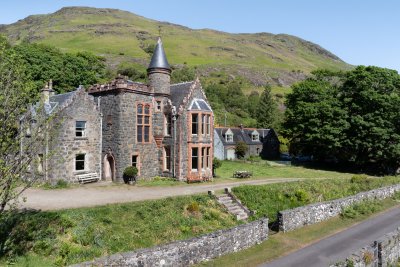 Craig Ben Lodge's imposing setting