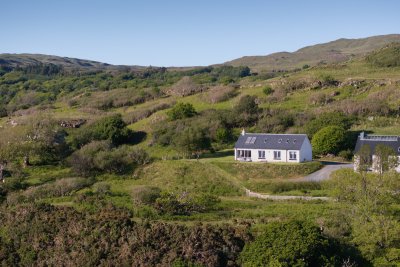 Cuan's idyllic settling on the hillside of Mull's north west coast