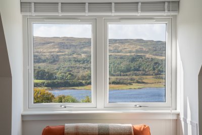 A bedroom with a view at Cuin Beag