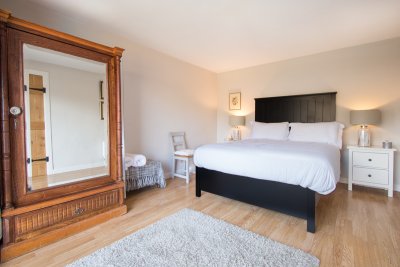 Double bedroom in the Smiddy - king sized bed with lots of storage space