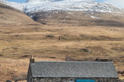 Derryguaig Smiddy, tucked between Ben More and Loch na Keal