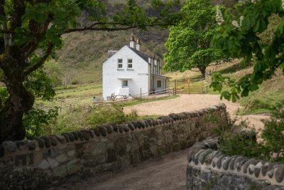 Arriving at Carsaig Cottages East and West