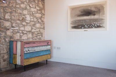 Furniture and artwork in the house