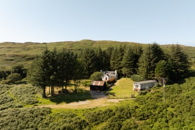 The lovely location of Kilninian Cottage (please note the static caravan adjacent, which is separate from the cottage and garden, and only used by the owners)