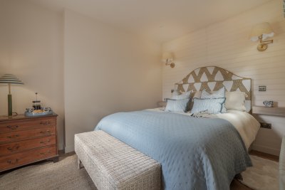 Sleep peacefully in the comfortable double bed