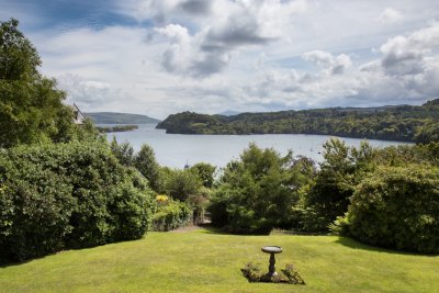 Victorian house with extensive, mature gardens which guests staying at Shuna have access to