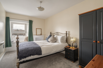 Sleep well in the spacious king-sized bed