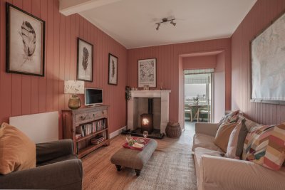 Feel instantly at home in warm and welcoming interiors, presented to a beautiful standard