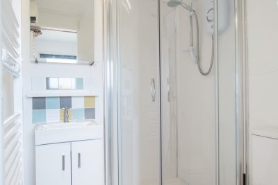 Shower room with basin and w.c.