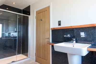 Luxurious master double ensuite