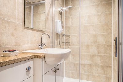 Enjoy the luxury of an en-suite shower room to the double bedroom