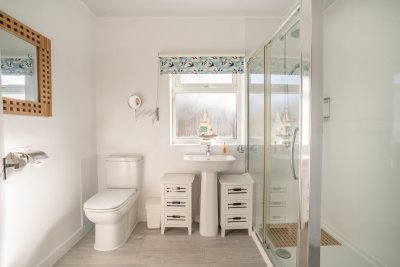 Spacious en-suite shower room to the master bedroom