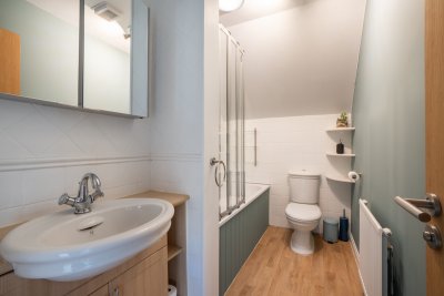 Feel pampered with a soak in the en-suite to the master bedroom