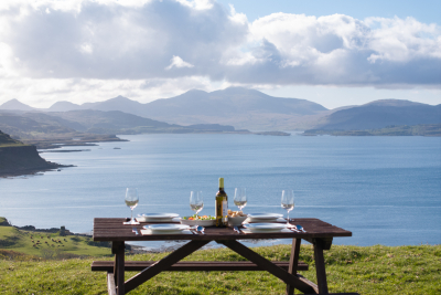 Dinner alfresco with a view!