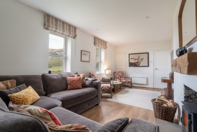 Coorie in at Carsaig Cottage West