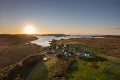 Setting of Mor Aoibhneas in the village of Bunessan