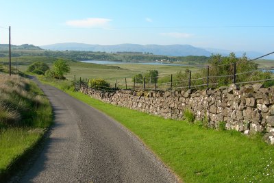 Single track road to Grasspoint