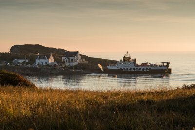 The village of Fionnphort and the ferry to Iona