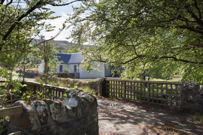 Bridge over to Burn Cottage