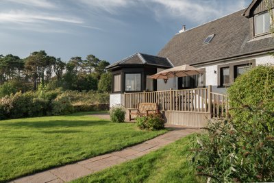 Cuin Beag front garden