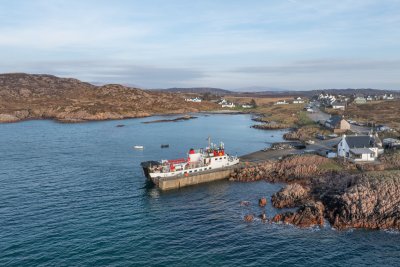The ferry to Iona plies the water back and forth
