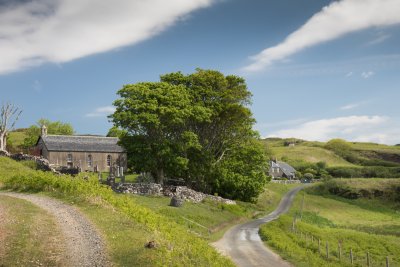 Kilninian church and Schoolhouse