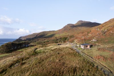 Rocking Stone Cabin's hillside position