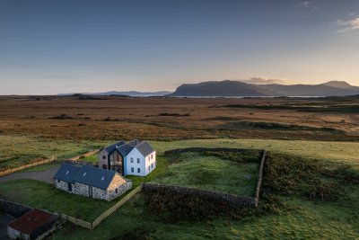 Mor Aoibhneas with views to Ardmeanach 