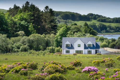 Setting of Scots Cottage within the village of Salen - viewed from the rear