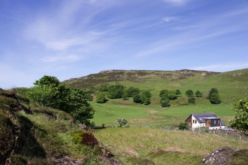 Fernbank Cottage setting