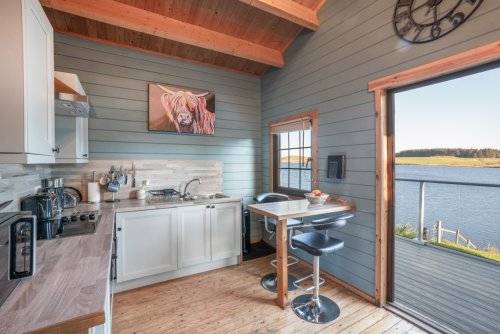 The contemporary dining kitchen at Assapol Lodge
