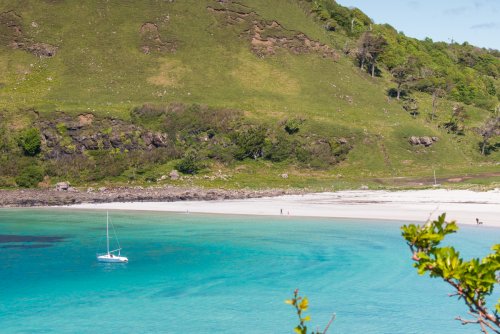 Calgary Bay with its stunning blue seas