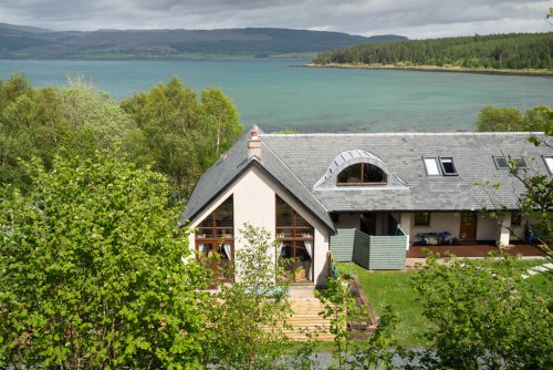 Daisy Cottage, just across the road from Fishnish Bay