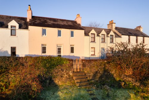 Lorne Cottage's pretty location in the heart of Tobermory's old quarter