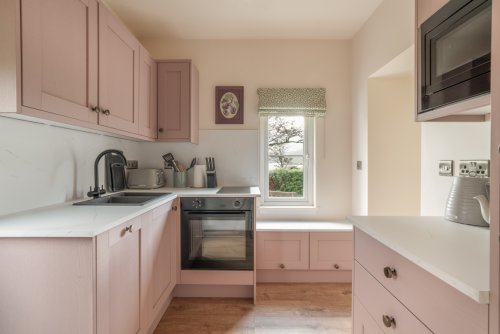 The compact but perfectly kitted out kitchen to self-cater easily