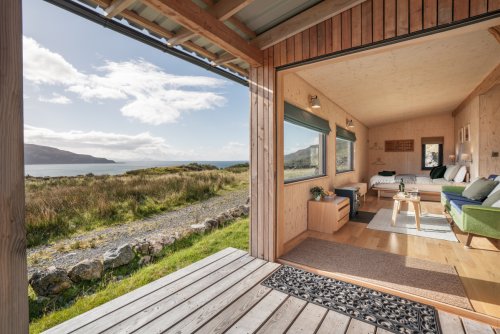 The covered deck means you can enjoy alfresco entertainment in all weathers