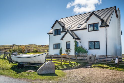 A modern and well appointed holiday cottage for six within easy reach of Iona